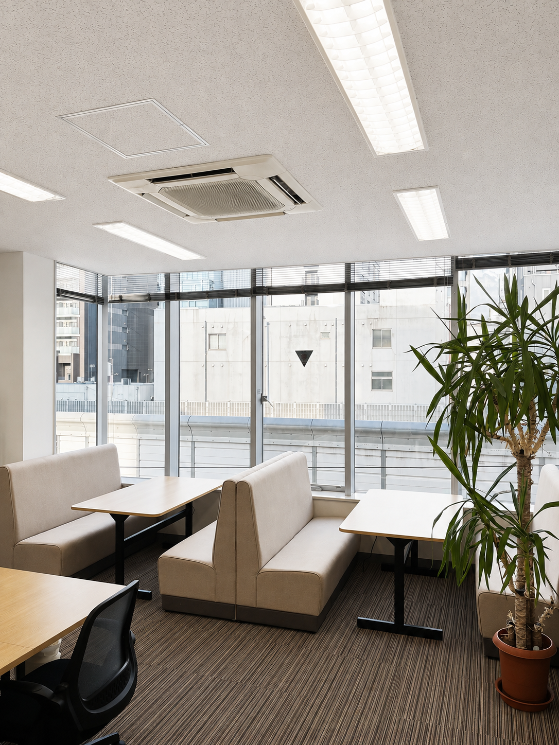 大阪支店 Cafe space