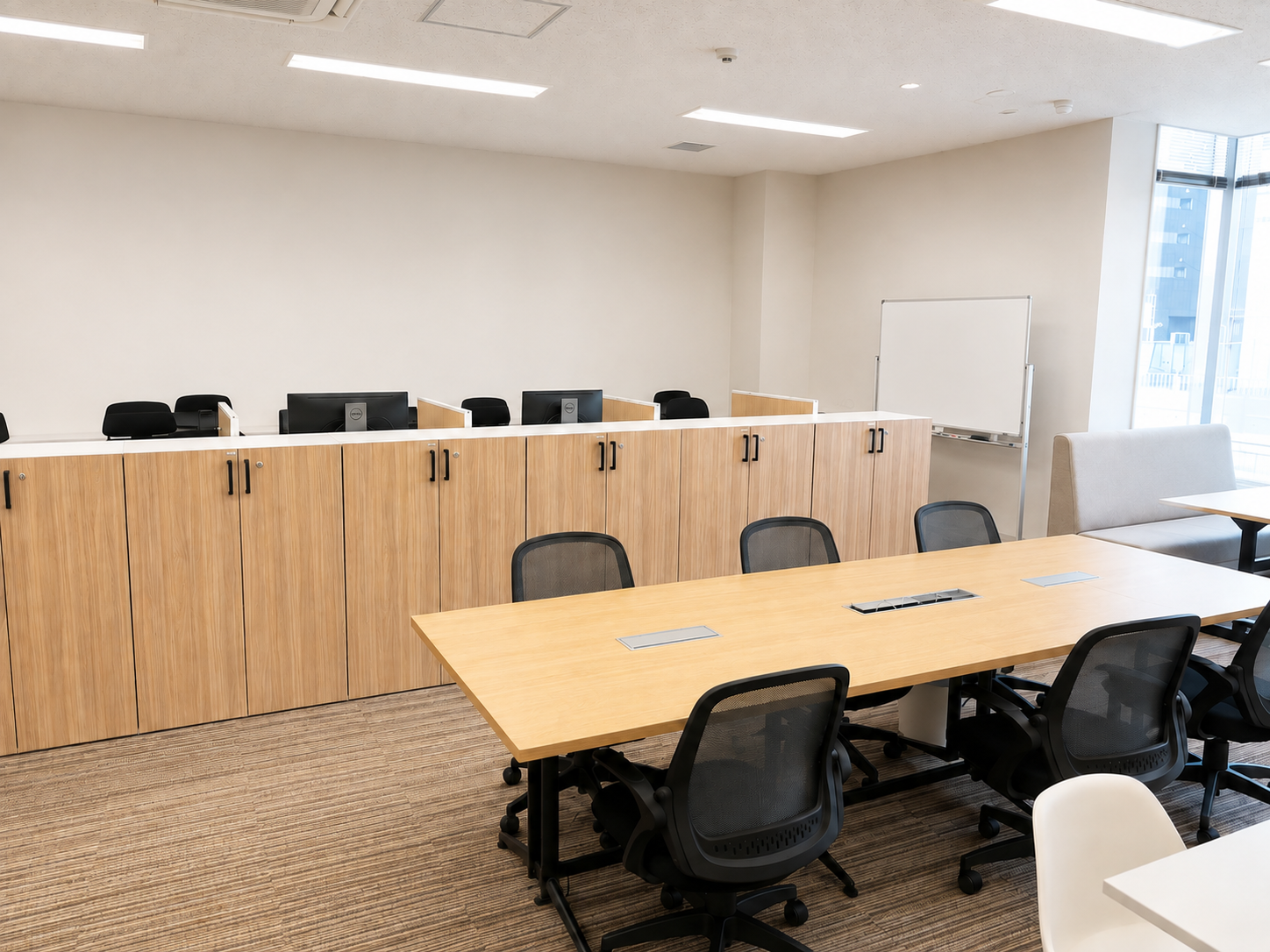 大阪支店 Office